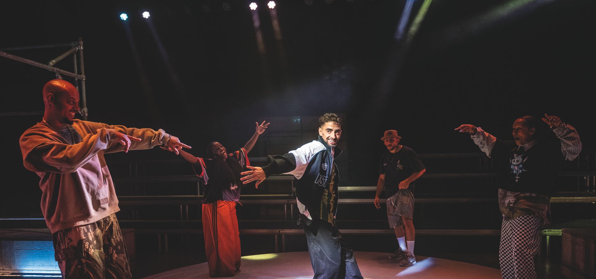 Maas theater en dans - Double Tap Tra