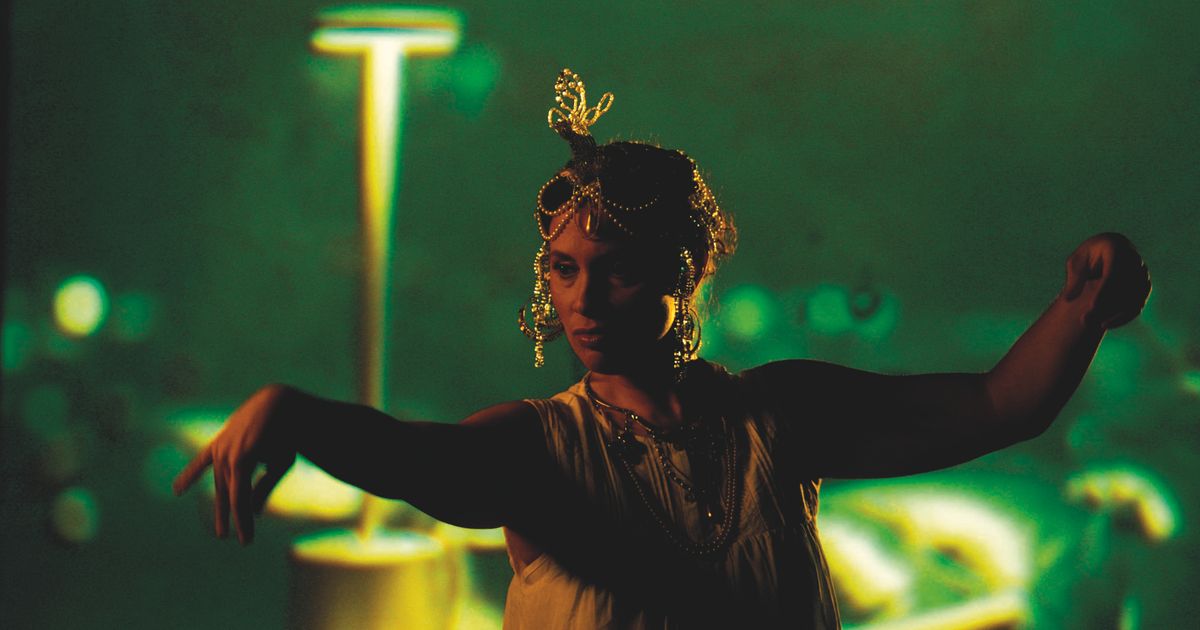 Mata Hari Returns — Tafel van Vijf