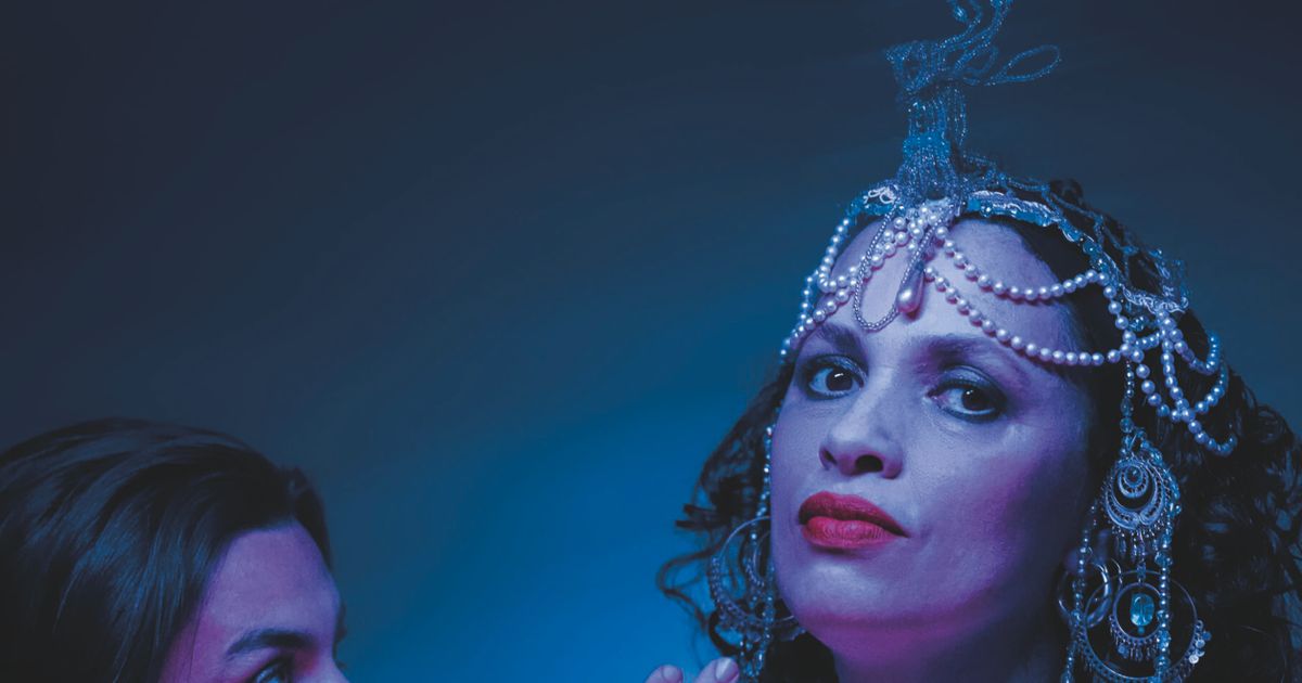 Mata Hari Returns — Tafel van Vijf