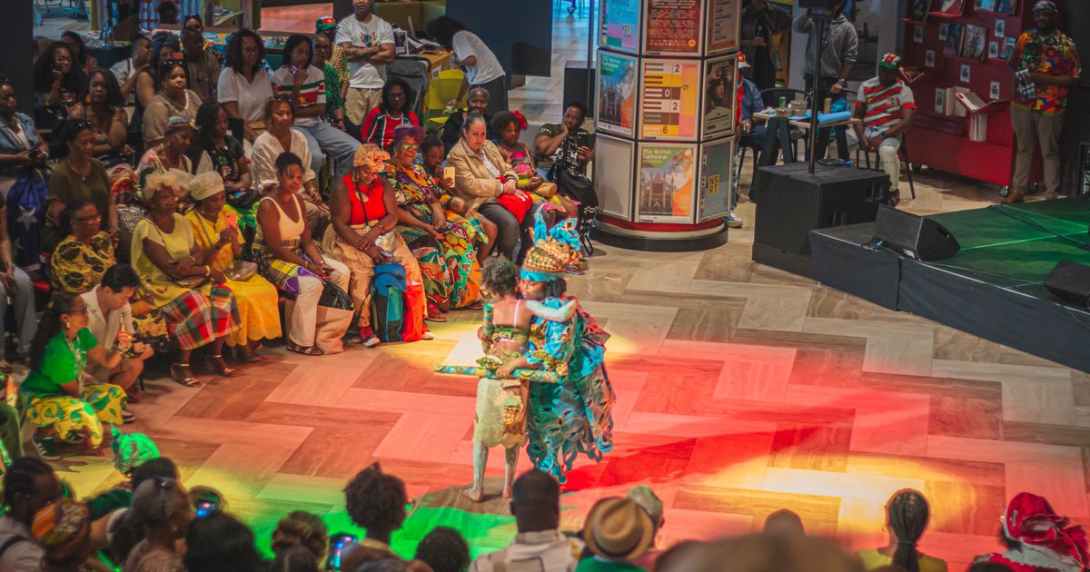 Bondru Dey | Tori fu den owru wan & Baas Berg — Vereniging Plantage Matuaribo X Stichting Bigi Prisiri X Theater Zuidplein